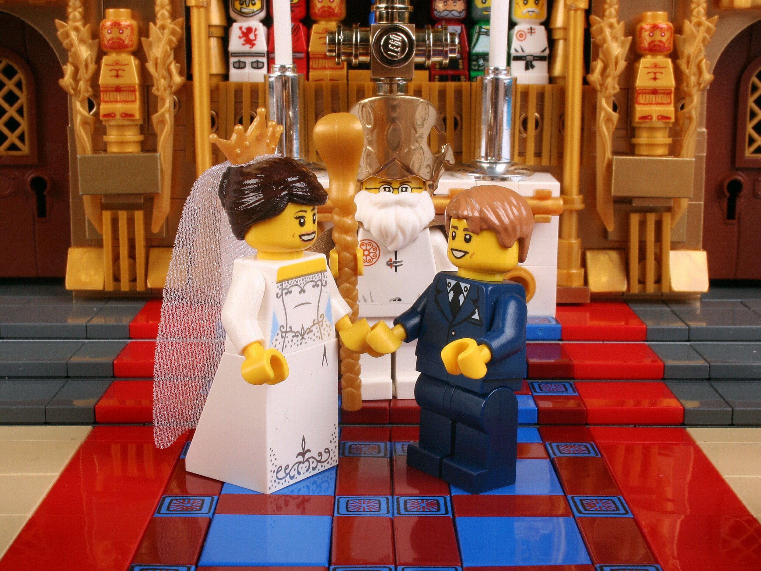 Representación con Legos de la boda de los Príncipes de Inglaterra.