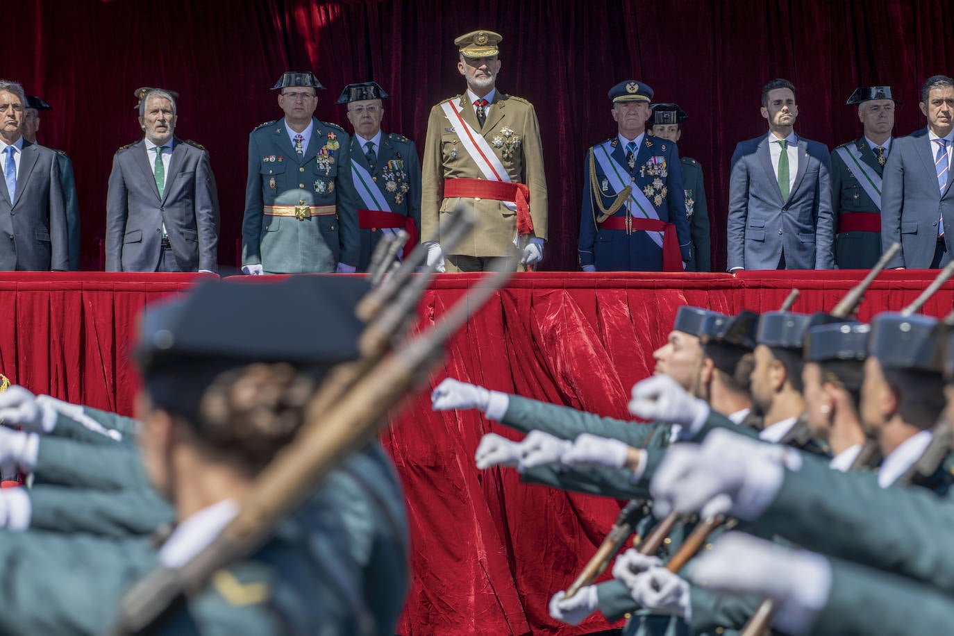 Felipe VI preside en Baeza la jura de bandera con la mayor promoción femenina