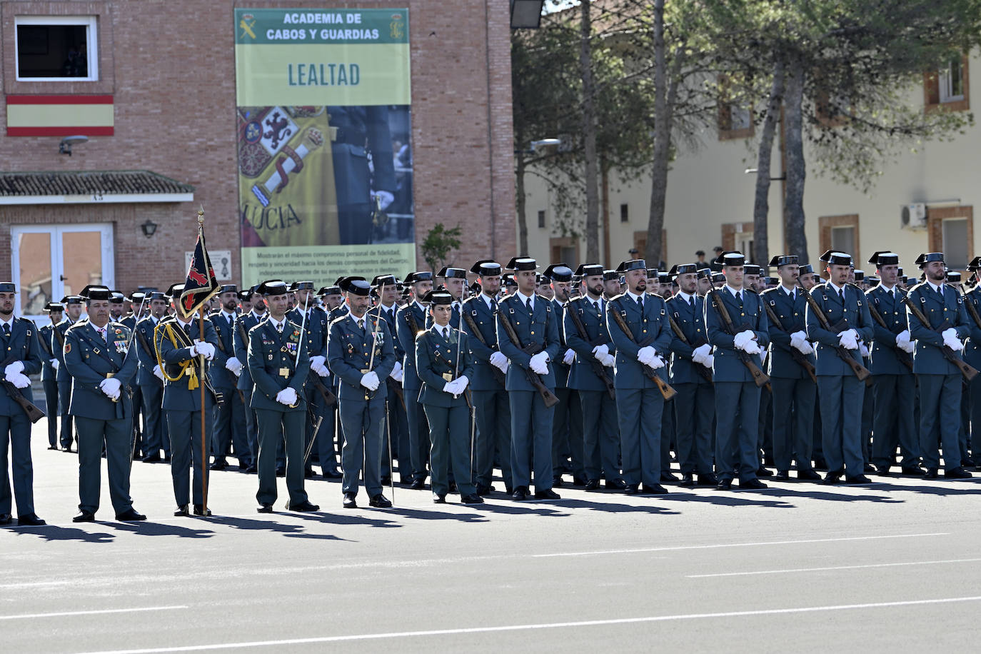 Felipe VI preside en Baeza la jura de bandera con la mayor promoción femenina