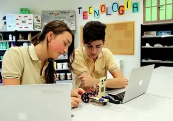 Los beneficios de enseñar robótica y programación en el colegio