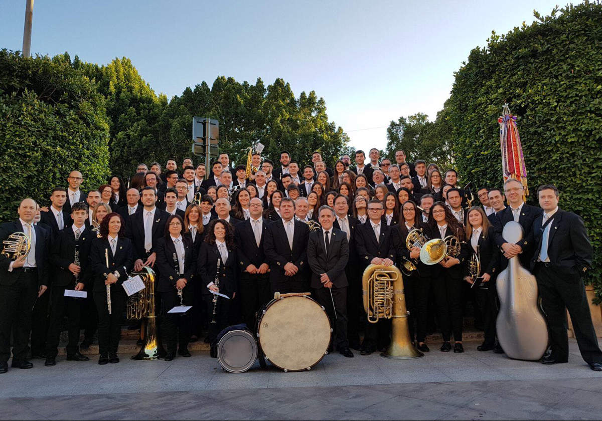 Imagen de archivo de varios músicos de la Societat Instructiva Unió Musical de Montserrat,