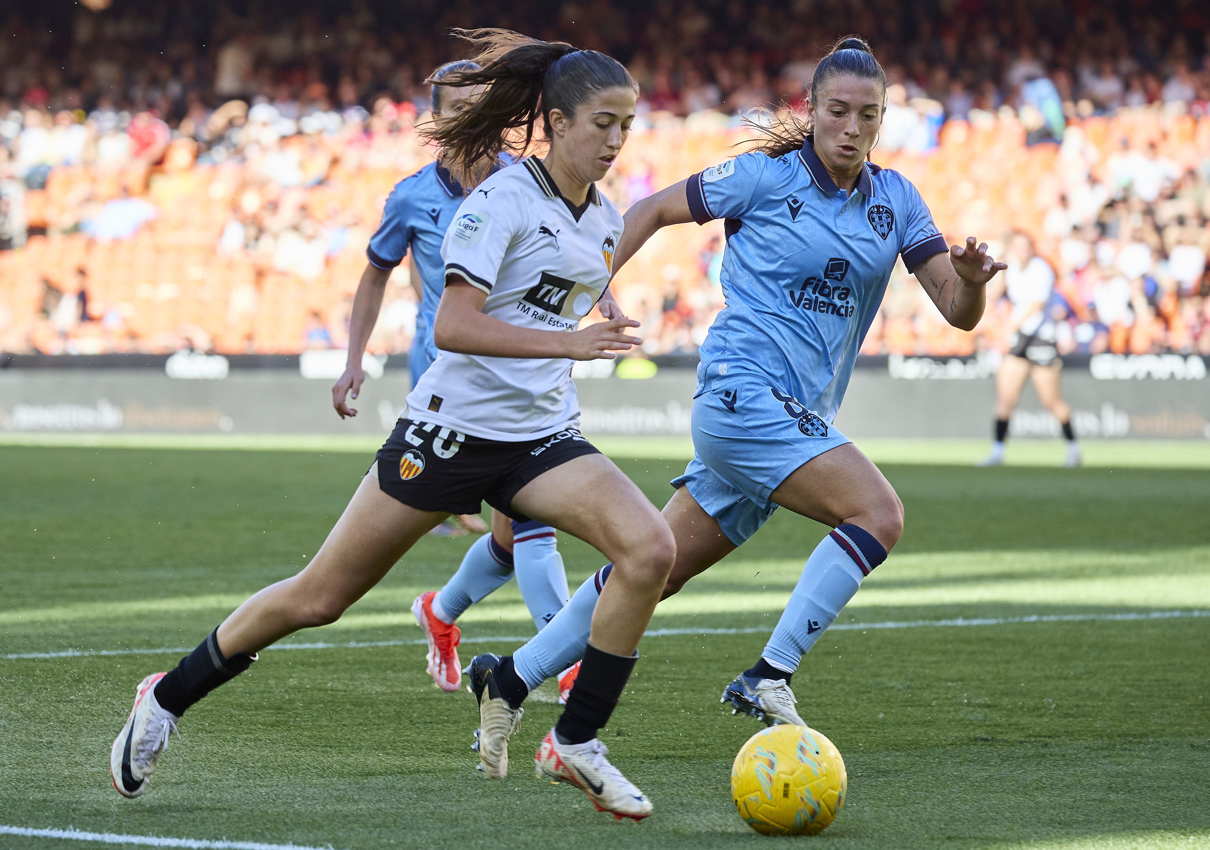 Valencia CF -Levante UD, en imágenes