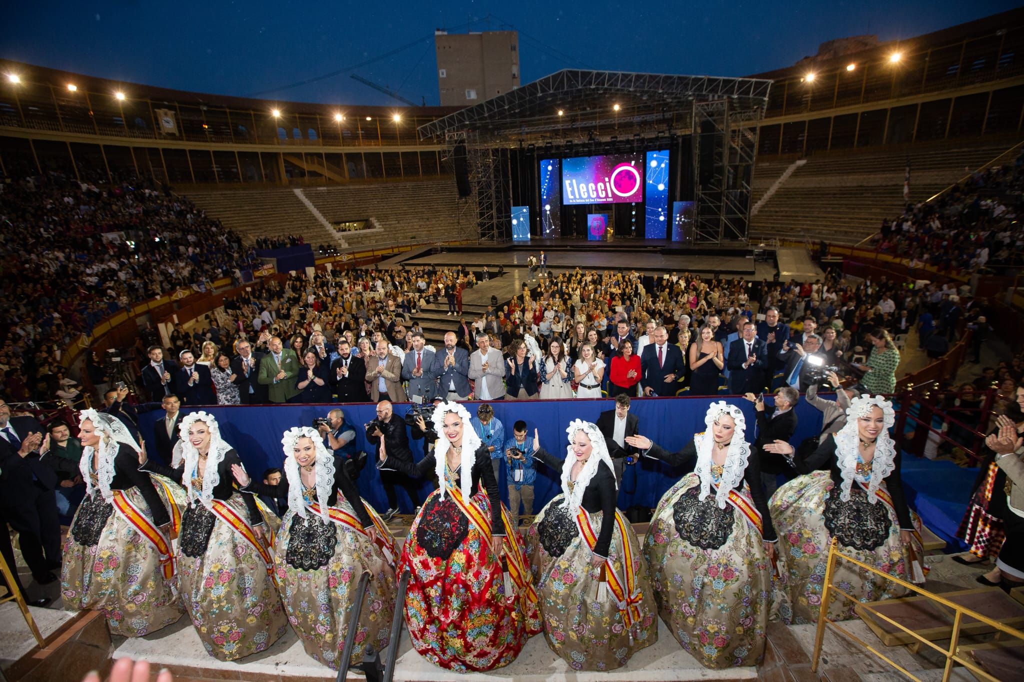 Así es la Bellea del Foc 2024 y sus Damas de Honor