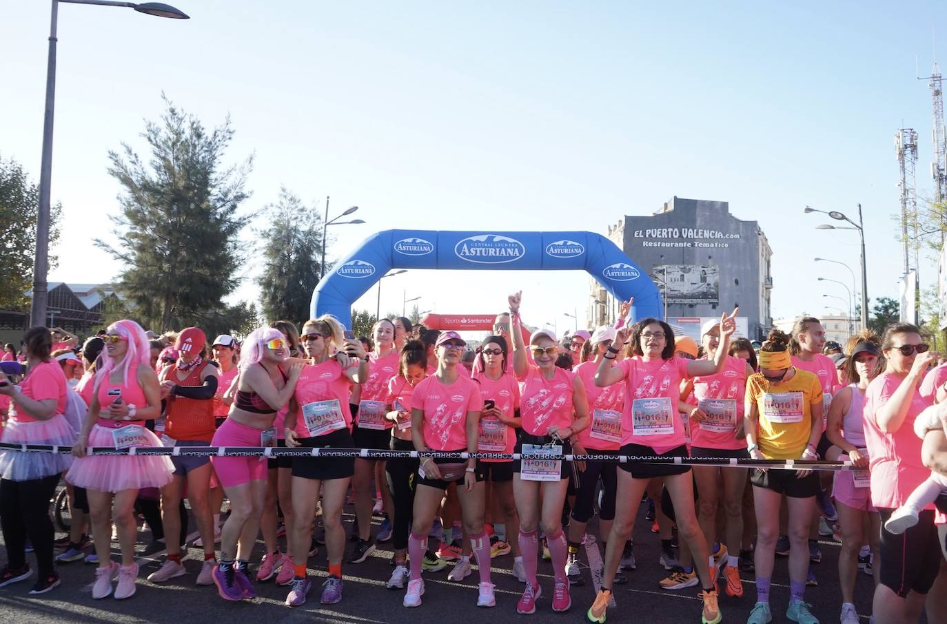 Valencia se tiñe de rosa con la Carrera de la Mujer 2024