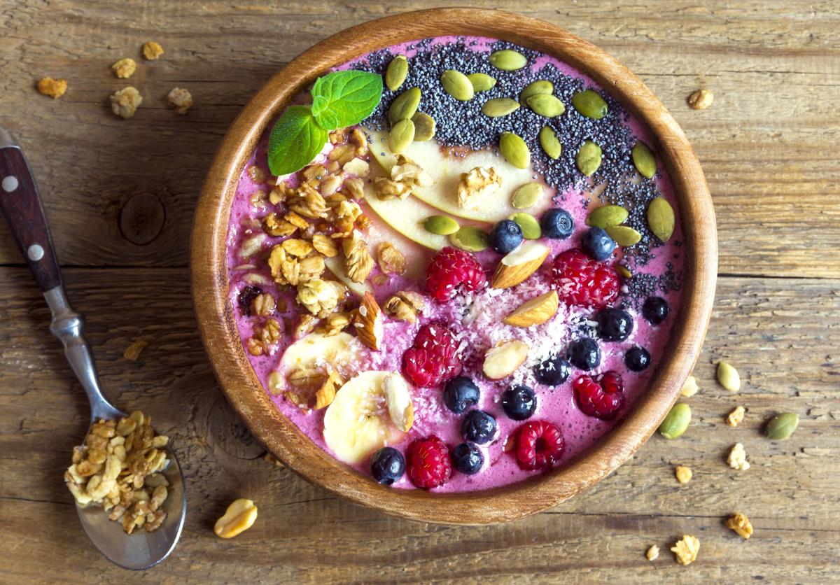 Un bowl de açaí, una de las recetas saludables más populares en redes.