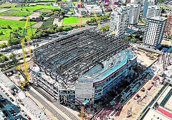 Vista aérea del Roig Arena, todavía en construcción.
