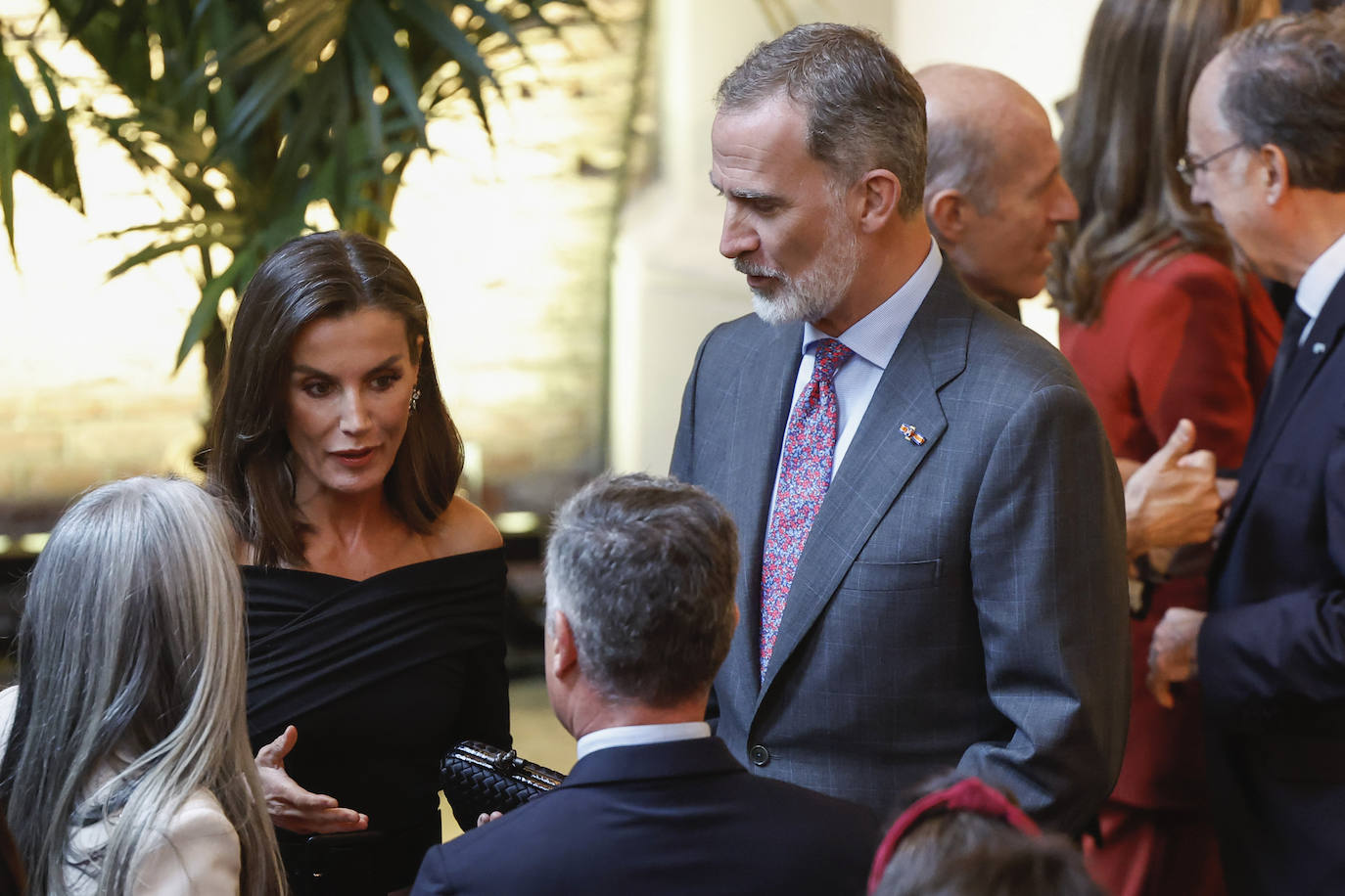 Letizia deslumbra en los Países Bajos: Duelo de estilo con Máxima de Holanda