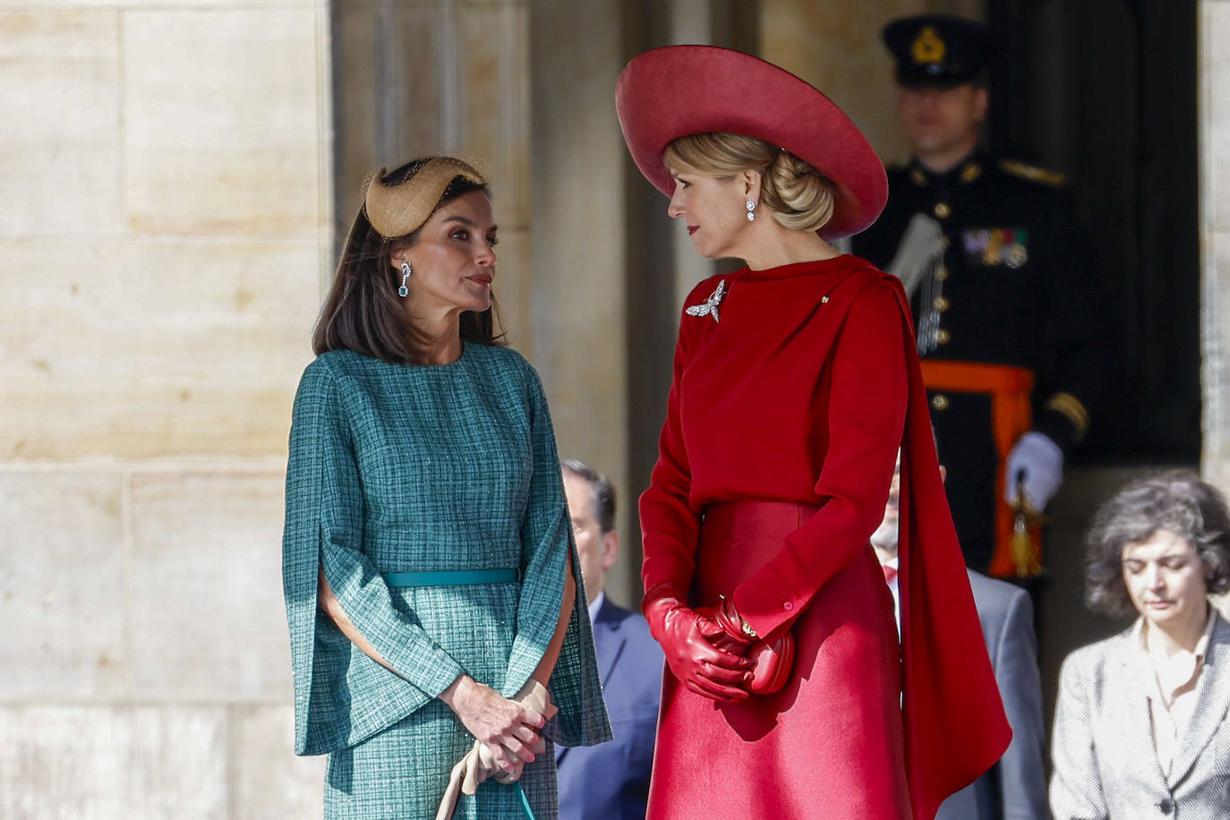 Letizia deslumbra en los Países Bajos: Duelo de estilo con Máxima de Holanda