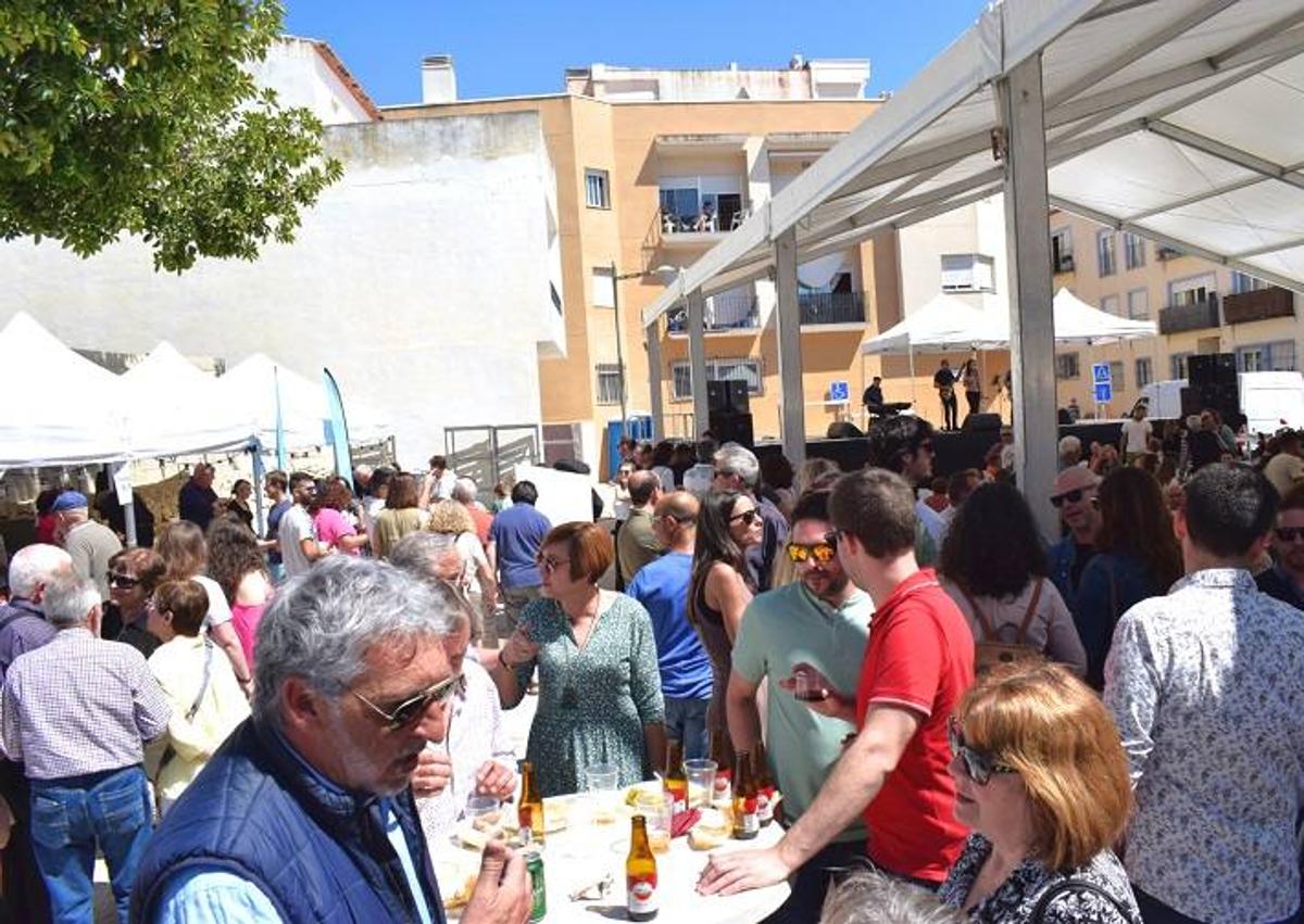 Imagen secundaria 1 - La &#039;fava poblera&#039;, el tesoro gastronómico de Benitatxell con un festival propio