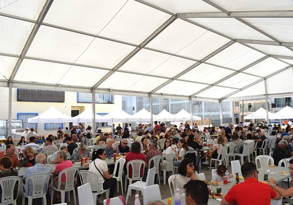 Imagen principal - La &#039;fava poblera&#039;, el tesoro gastronómico de Benitatxell con un festival propio