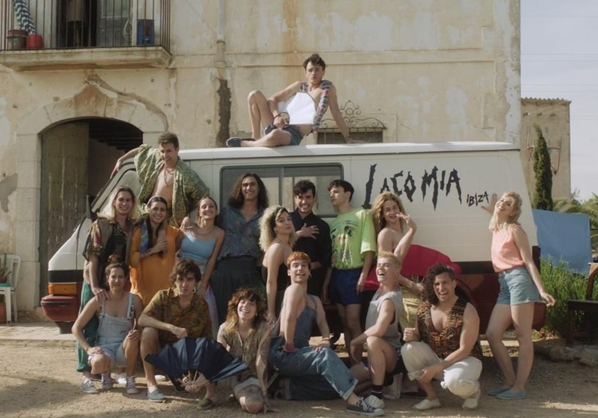 Fotograma de 'Disco. Ibiza. Locomía', la película que cuenta el auge caída de la popular banda.