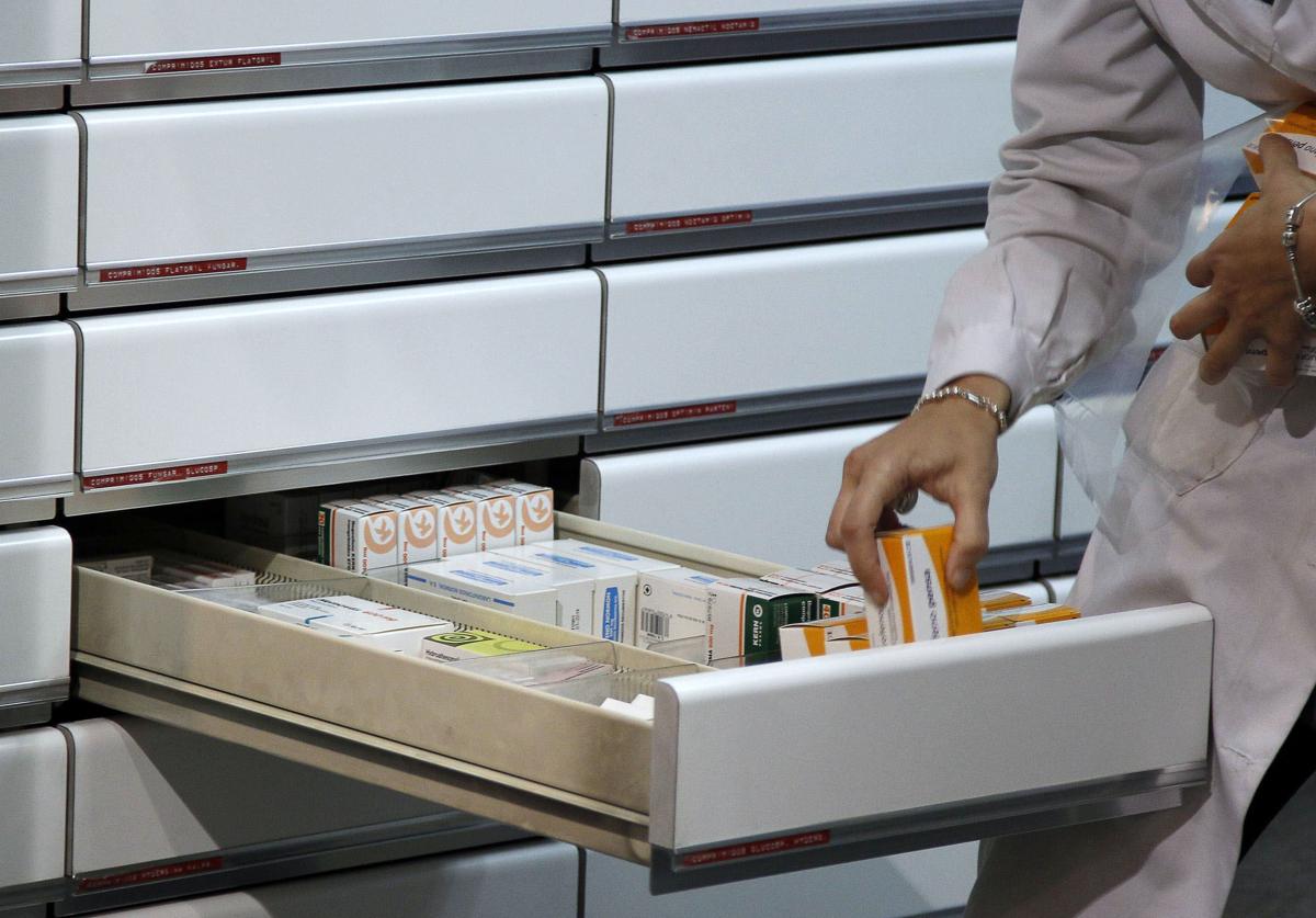 Medicamentos en el almacén de una farmacia.