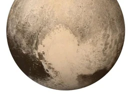 La forma de corazón sobre la superficie de Plutón.