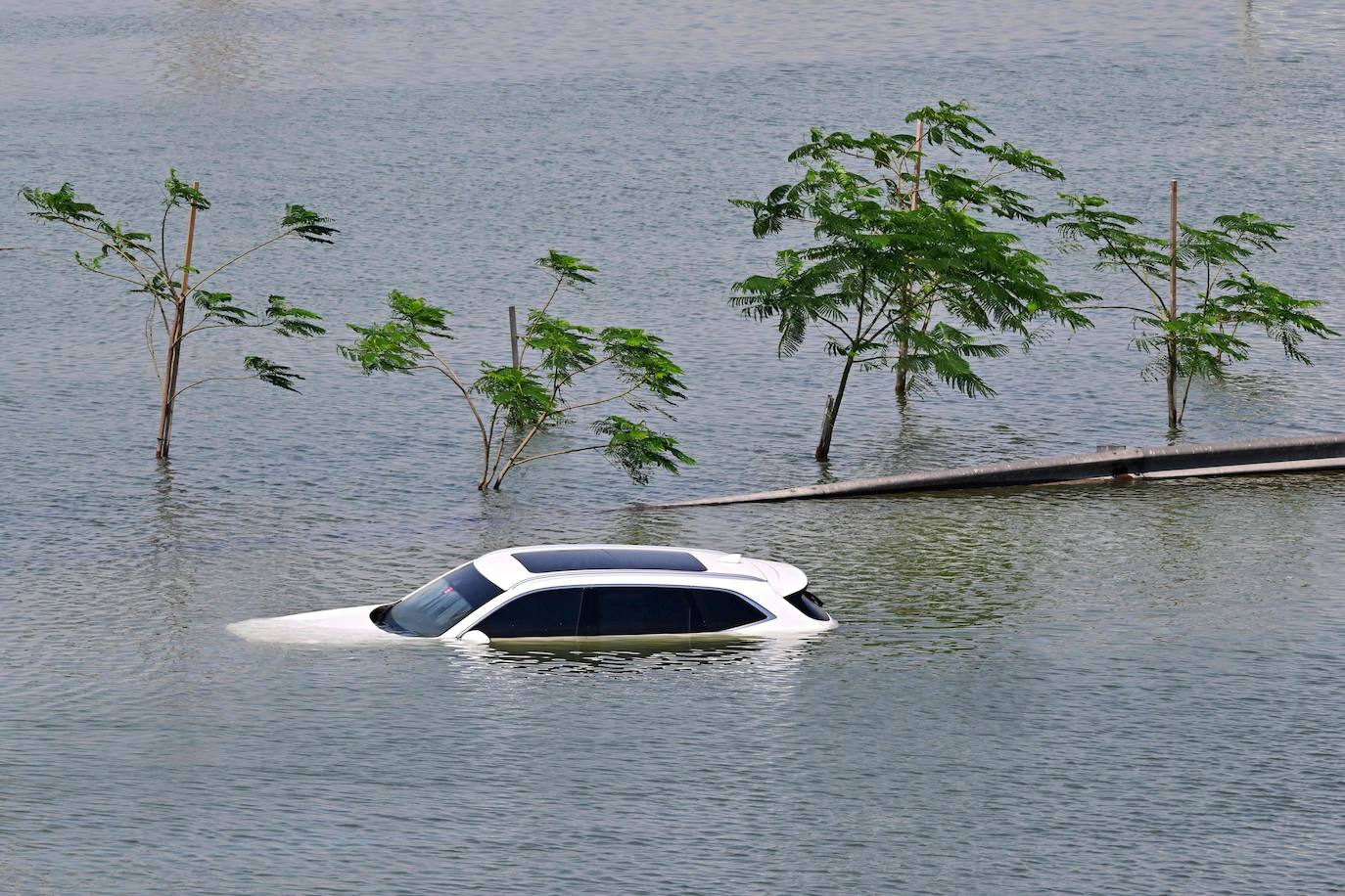 Las impactantes imágenes que han dejado las tormentas en Dubái