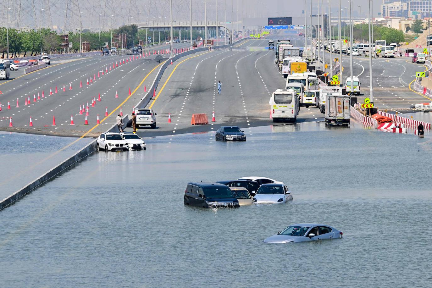 Las impactantes imágenes que han dejado las tormentas en Dubái