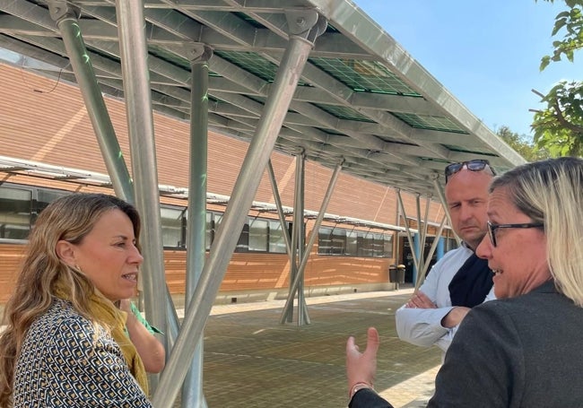 Visita de la concejala de Recursos Humanos y Técnicos, Julia Climent, al colegio de Benimaclet.