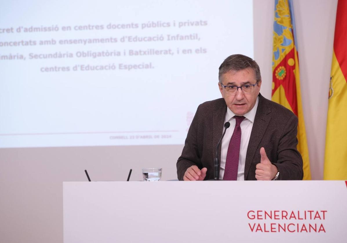 José Antonio Rovira, durante la rueda de prensa tras el pleno del Consell.