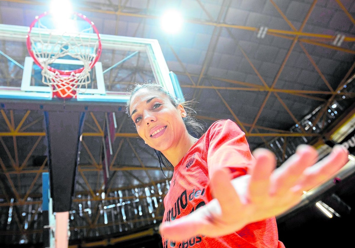 Cristina Ouviña tiene claro que quiere cumplir el año de contrato que le resta con el Valencia Basket.