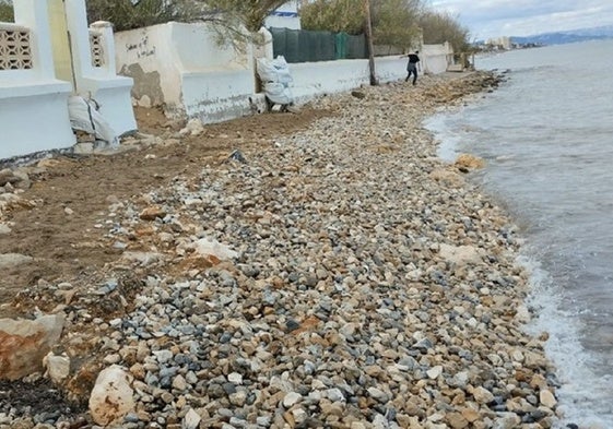 Aspecto que presenta la playa Blay Beach, en Dénia.