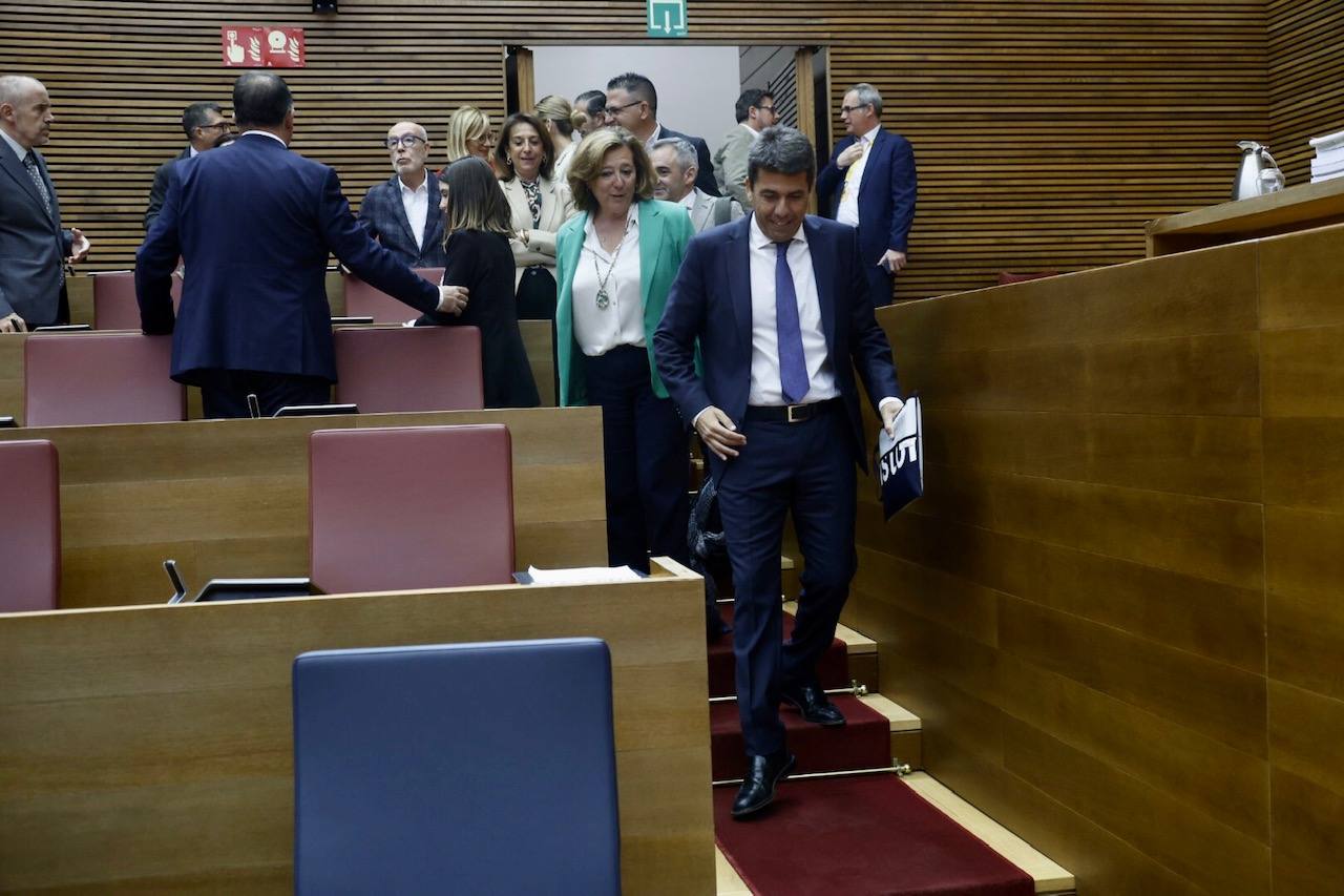 Sesión de control a Mazón en Les Corts este miércoles, en imágenes