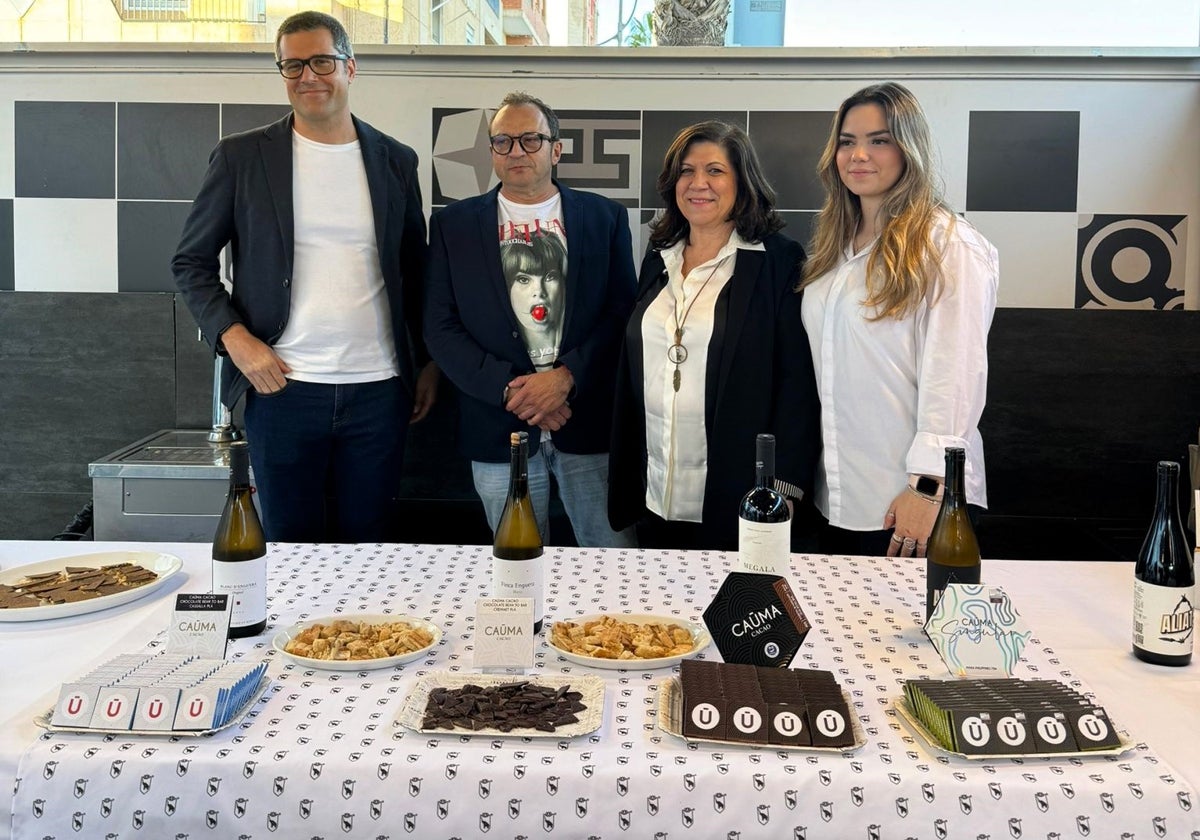 Juanra Iglesias, César Gómez, Mª Teresa Ricart y Teresa Delgado.