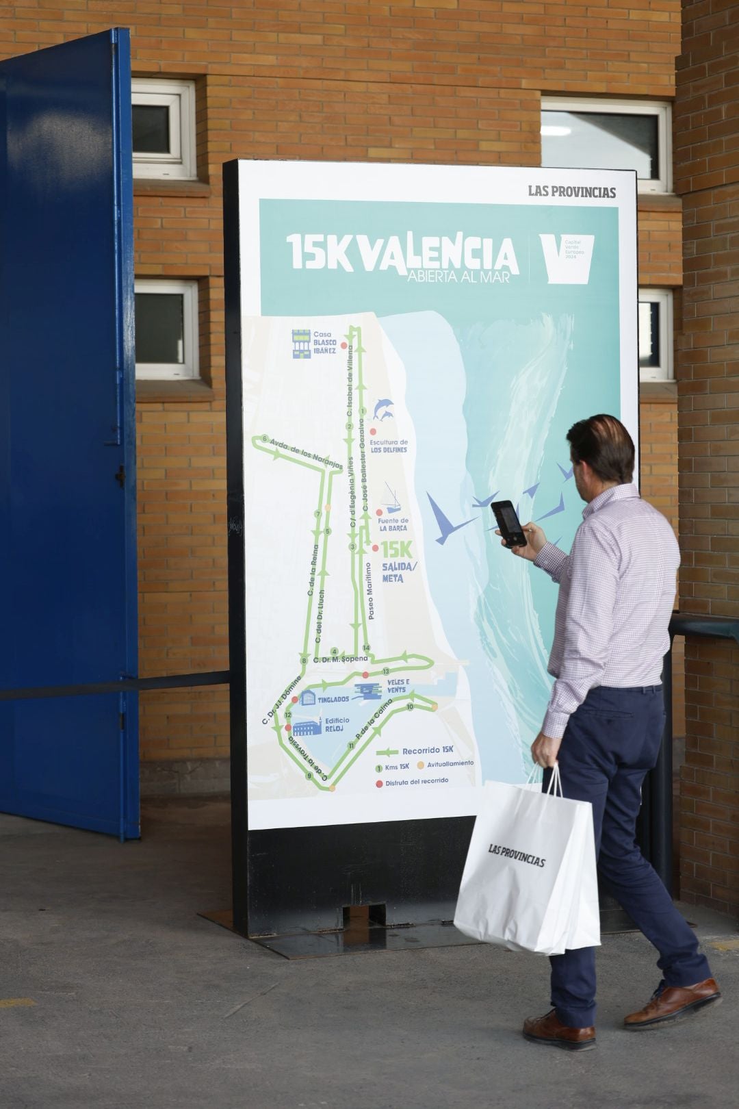 Fotos de la feria del corredor de la 15K Valencia Abierta al Mar