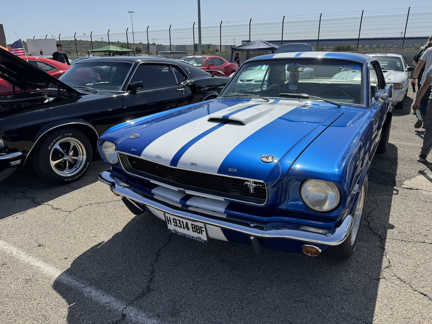 Los mejores coches americanos se citaron en el Circuit Ricardo Tormo