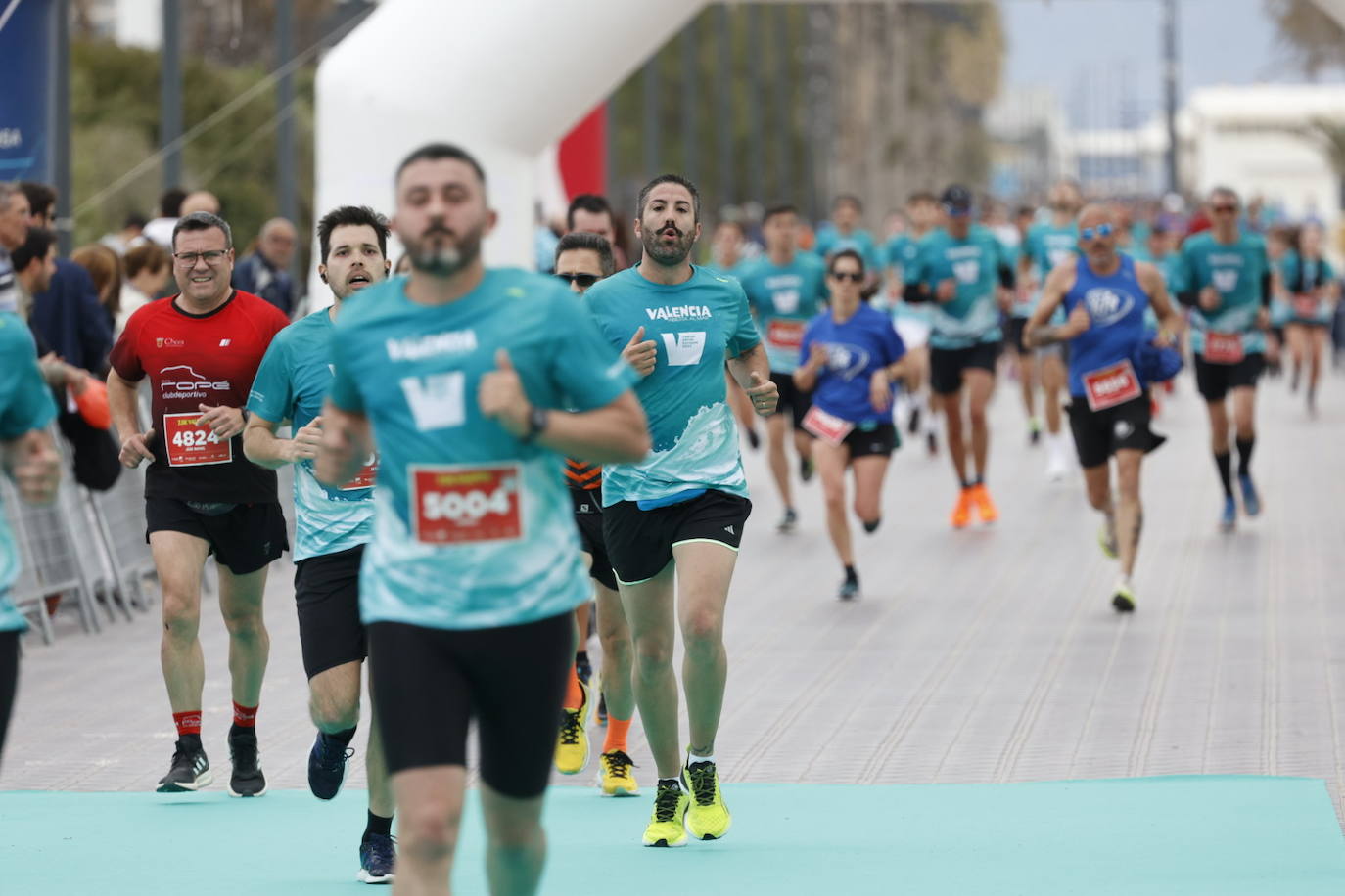 Fotos del ambiente en la 15K Valencia Abierta al Mar