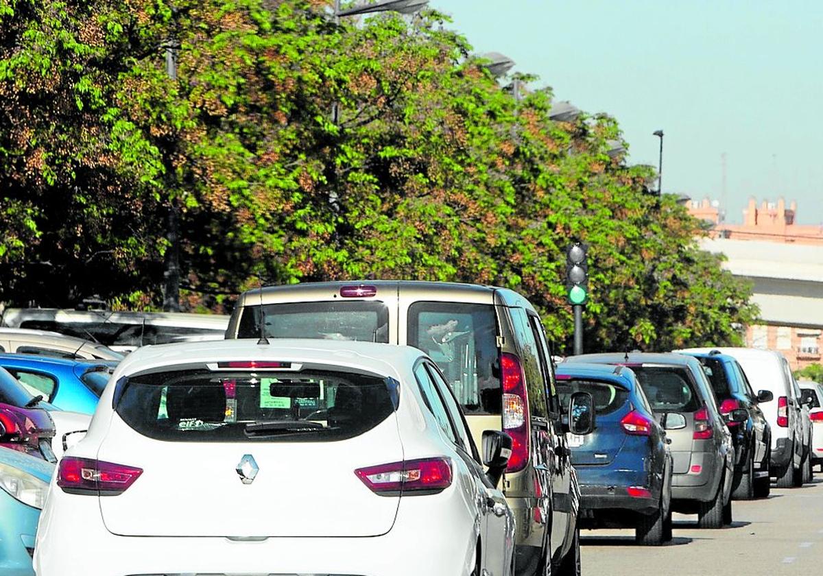 Una cola de coches