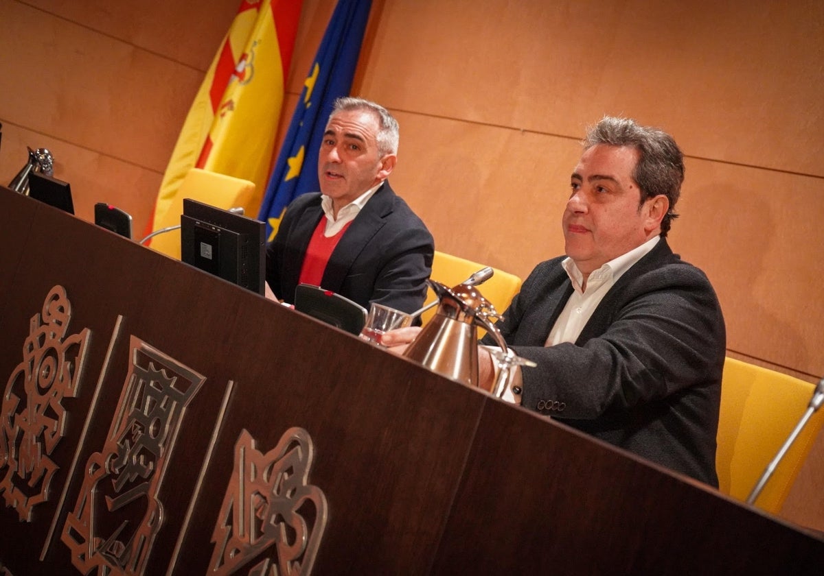 Miguel Barrachina, síndic del PP, y José María Llanos, portavoz de Vox en Les Corts.