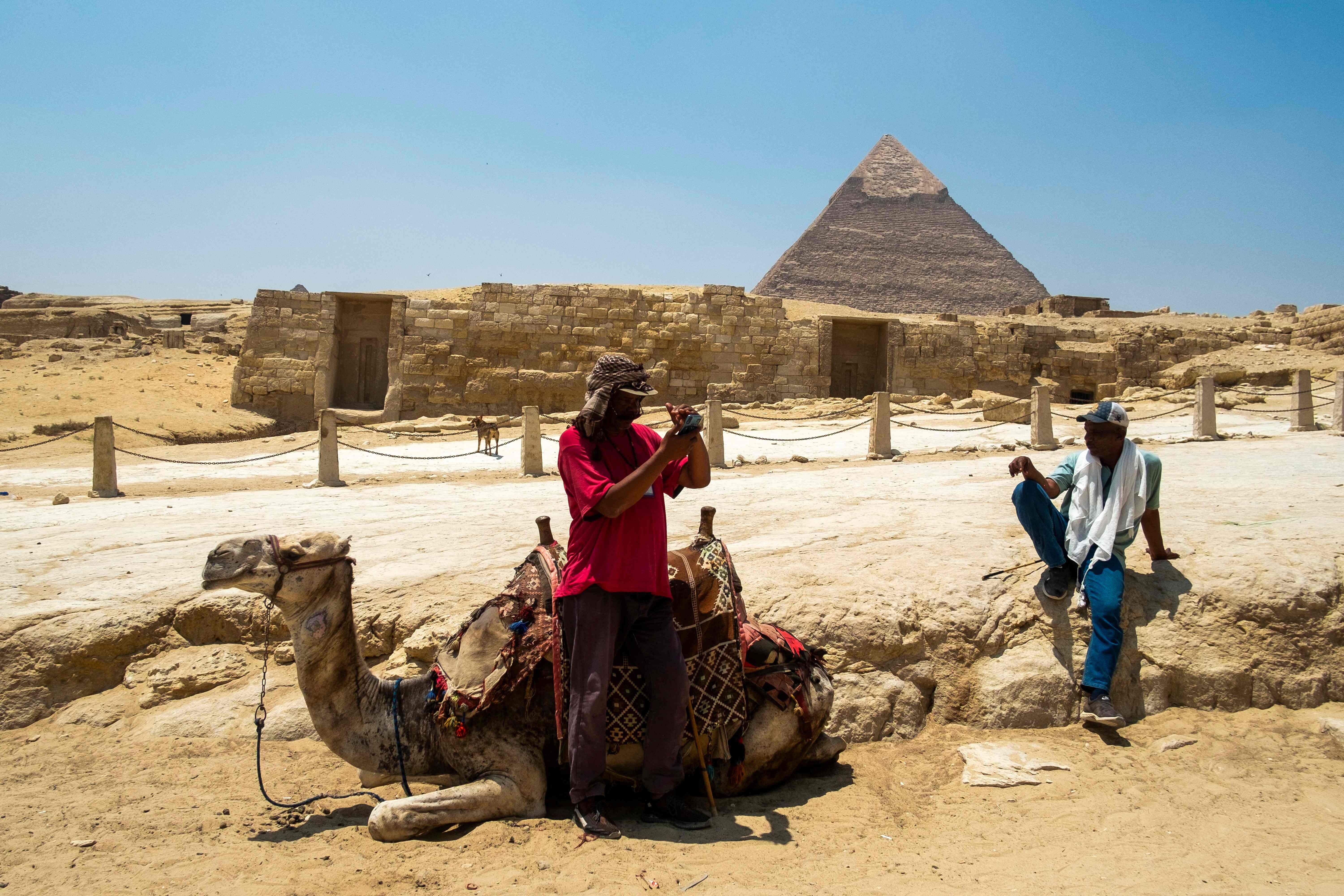 Las pirámides de Giza se preparan para la llegada de turistas