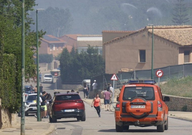 Desconcierto entre los vecinos durante el incendio.