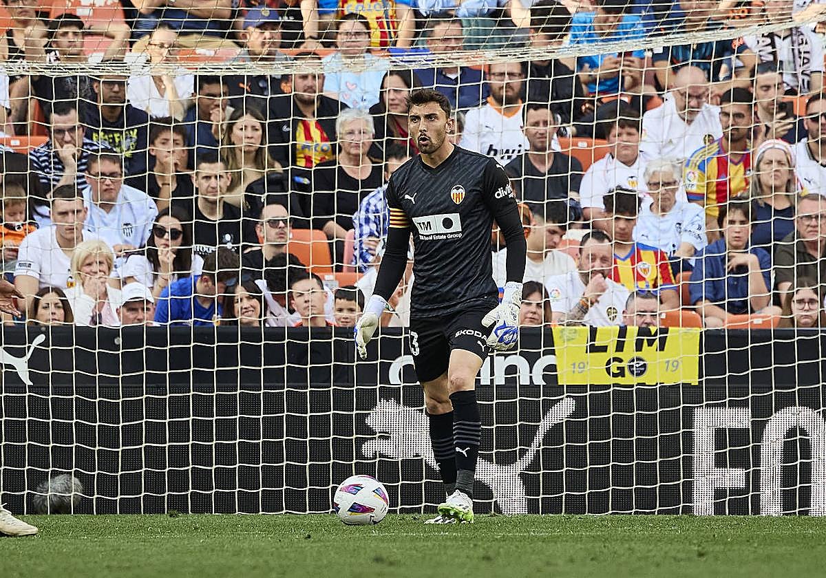 Rivero, ante el Alavés.