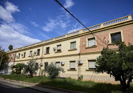 Fachada del Hospital Militar de Manises.