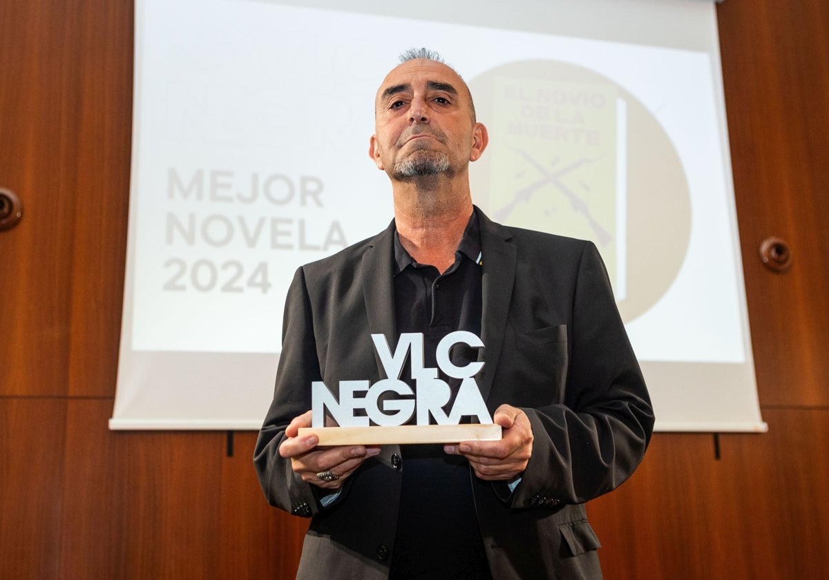 Ramón Palomar, premio a la mejor novela en el festival VLC Negra.