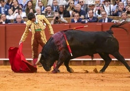 Morante de la Puebla, durante una faena en Sevilla.