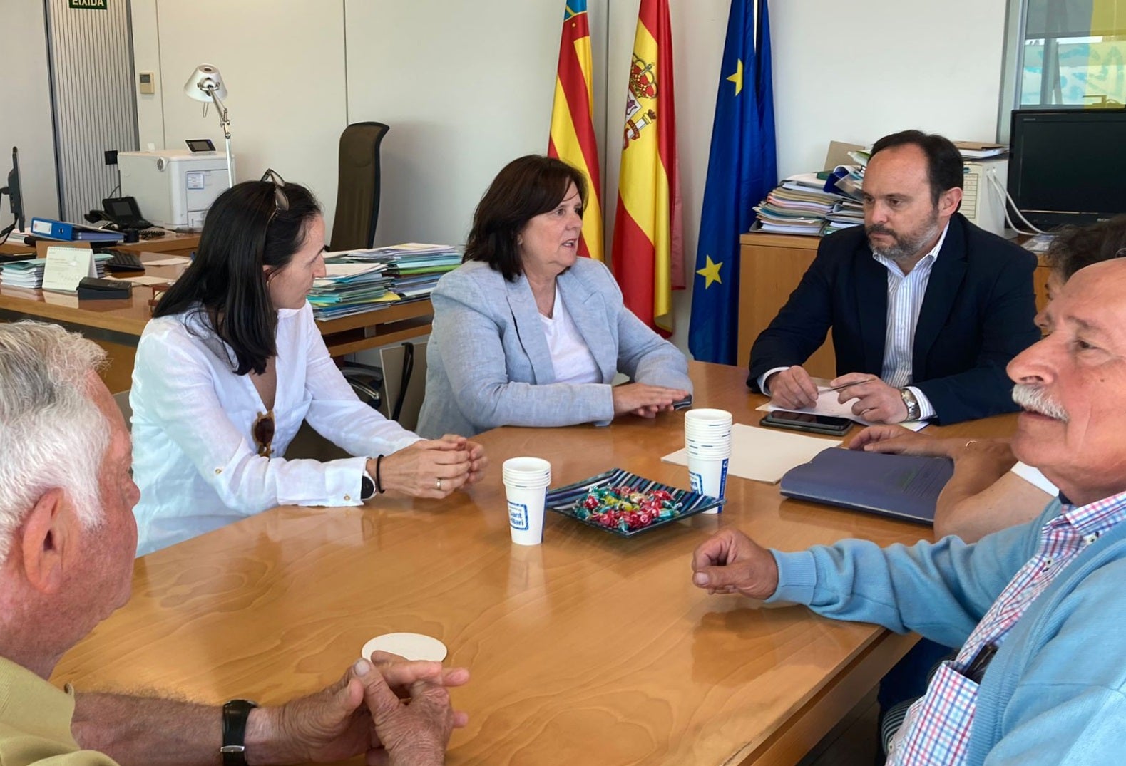 Momento de la reunión con el director general de Calidad Ambiental.