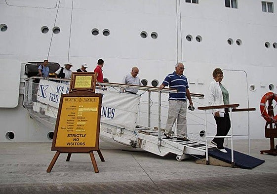 Turistas llegan a Castellón