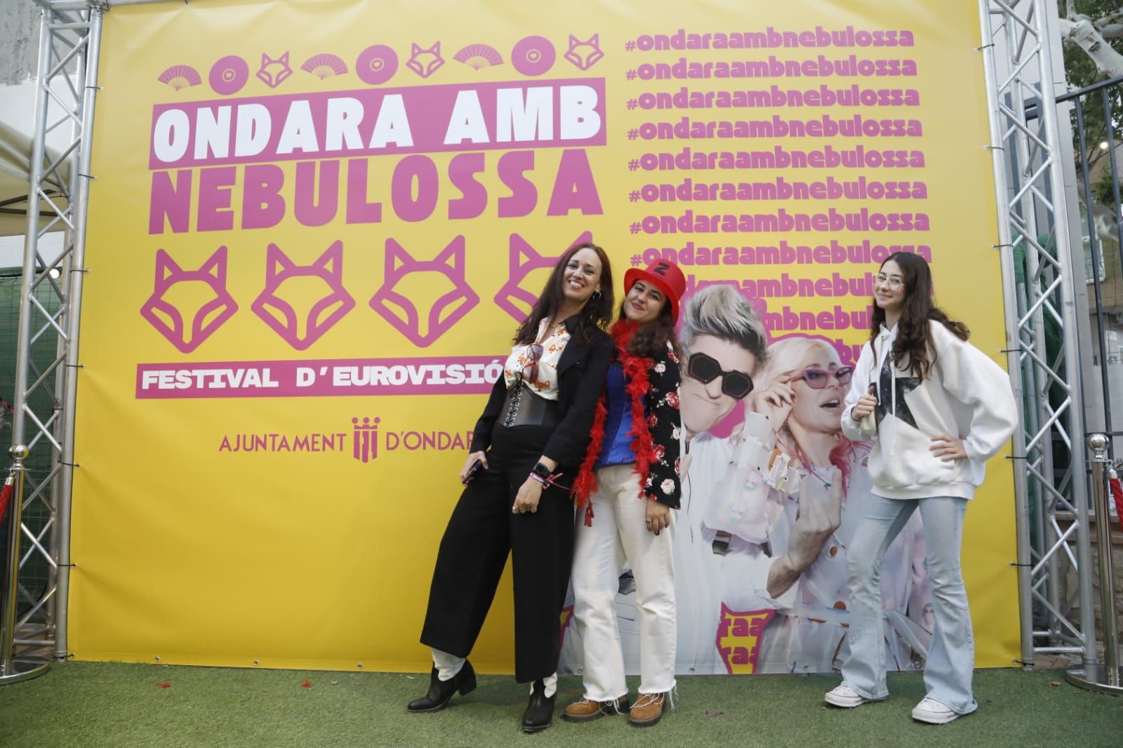 La fiesta en Ondara para impulsar a Nebulossa a ganar Eurovisión