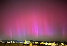 Auroras boreales vistas este viernes en Valencia.