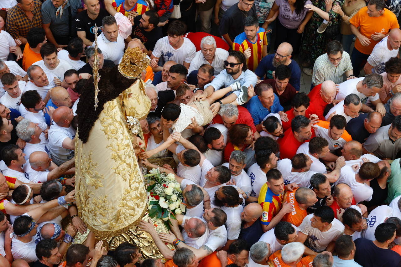 El Traslado de la Virgen desde la Basílica hasta la Catedral, en imágenes