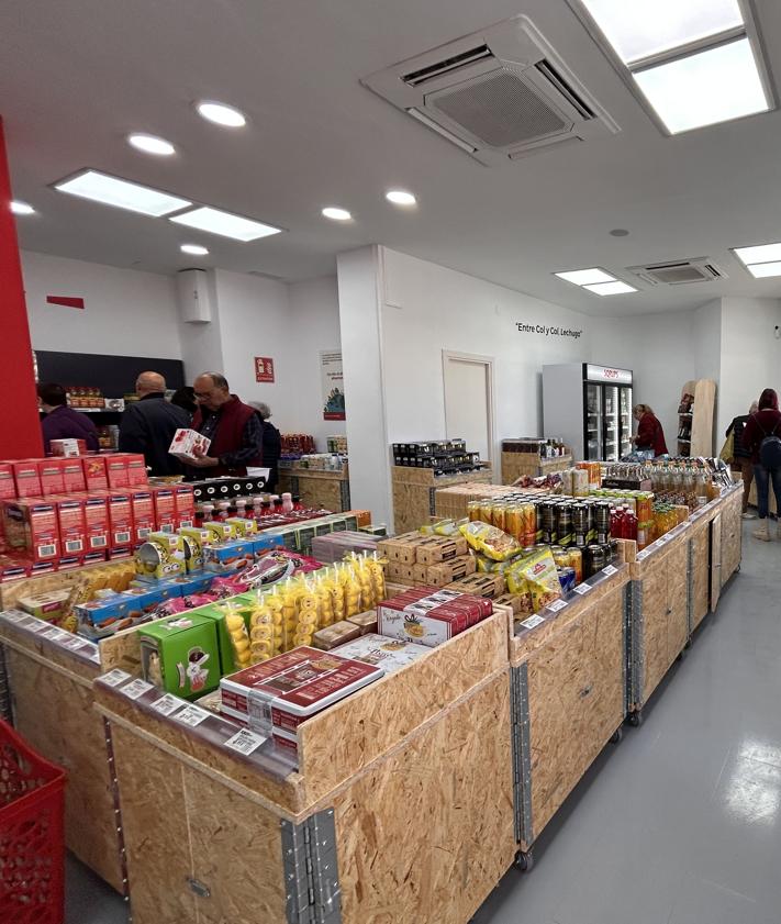 Imagen secundaria 2 - El nuevo supermercado que es un &#039;outlet&#039; y vende productos de primera marca a menos de un euro en Valencia