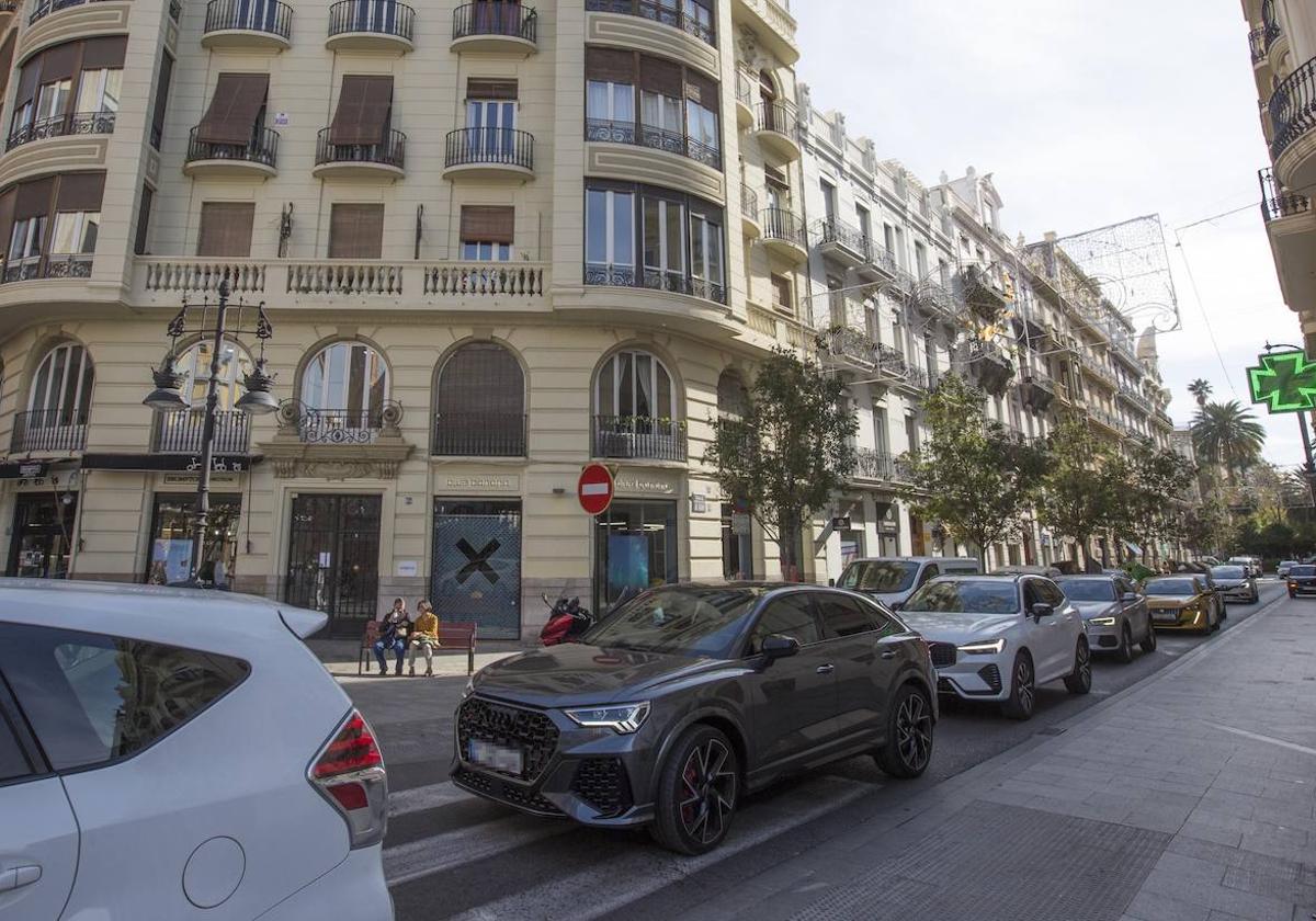 Coche en el barrio de Pla del Remei.