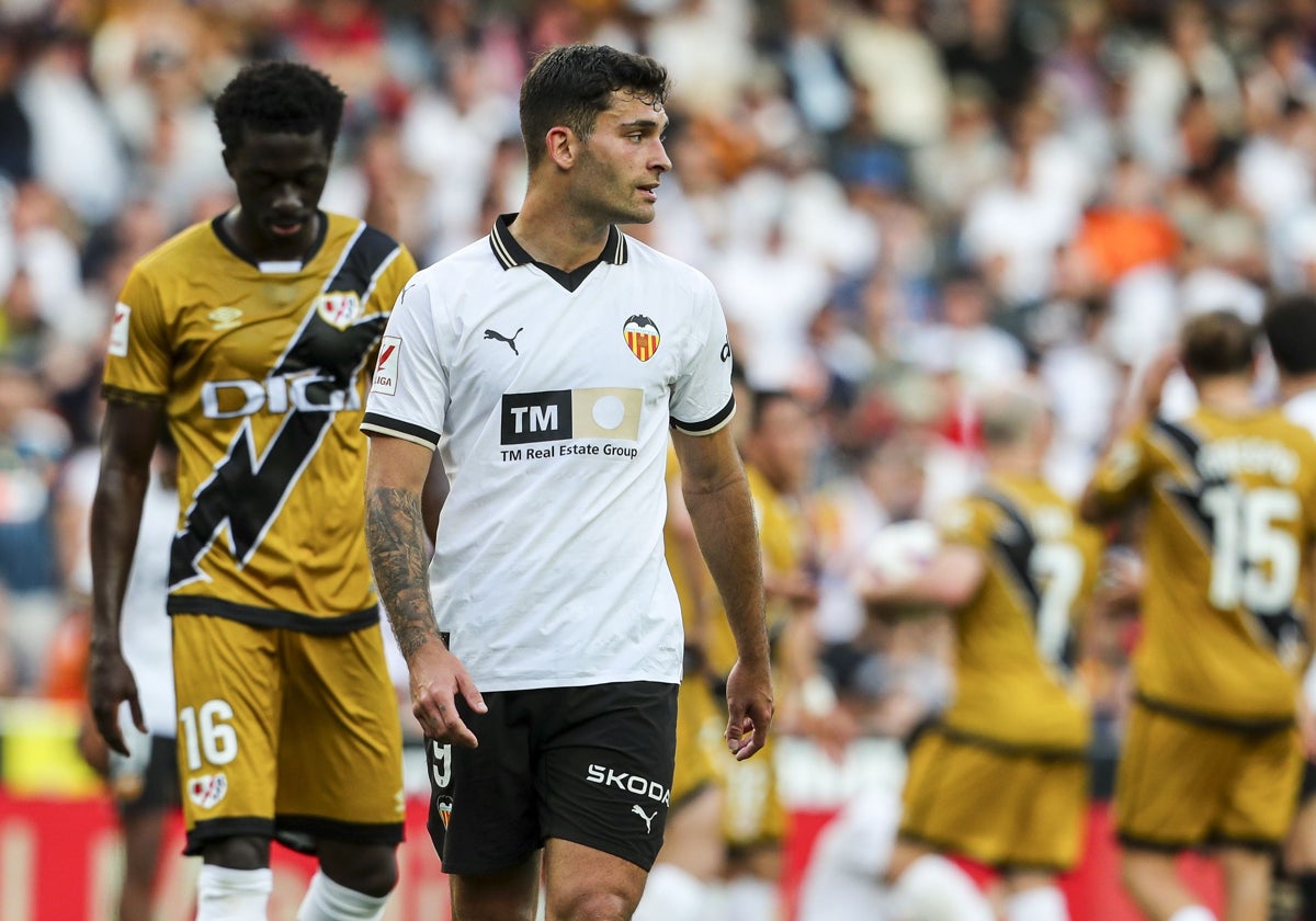 Hugo Duro, en el partido frente al Rayo Vallecano en Mestalla.