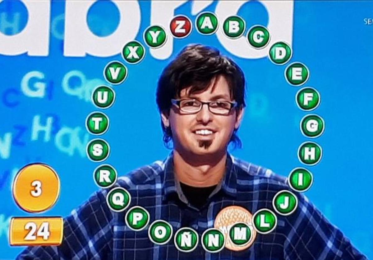 Moisés, en una de sus participaciones en Pasapalabra, cuando lo emitía Telecinco.