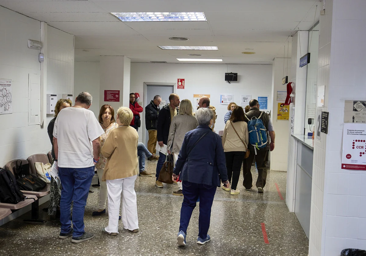 Los médicos de familia critican que los hospitales siguen sin dar bajas laborales un año después de ser obligatorio