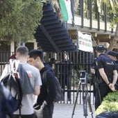 Los estudiantes ocupan la Facultad de Filosofía con la permisividad de la Universitat de València