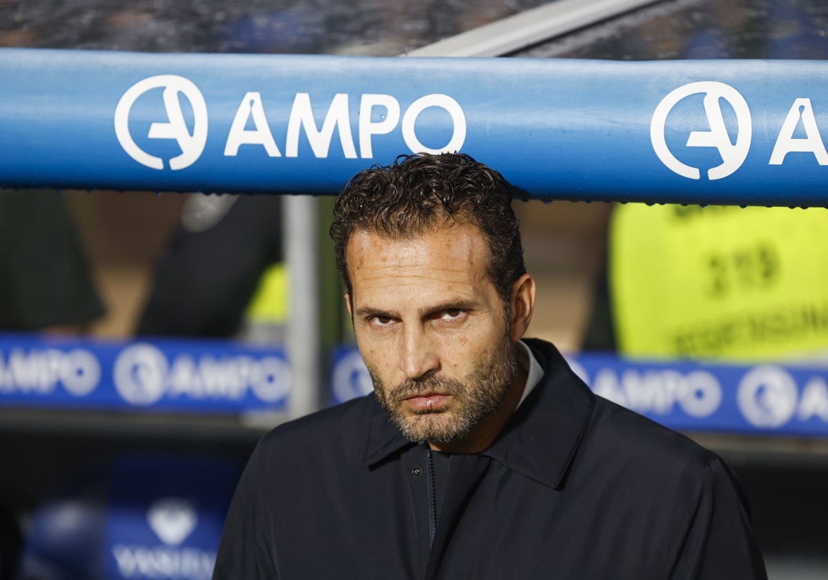 Rubén Baraja, con semblante serio en el Reale Arena.