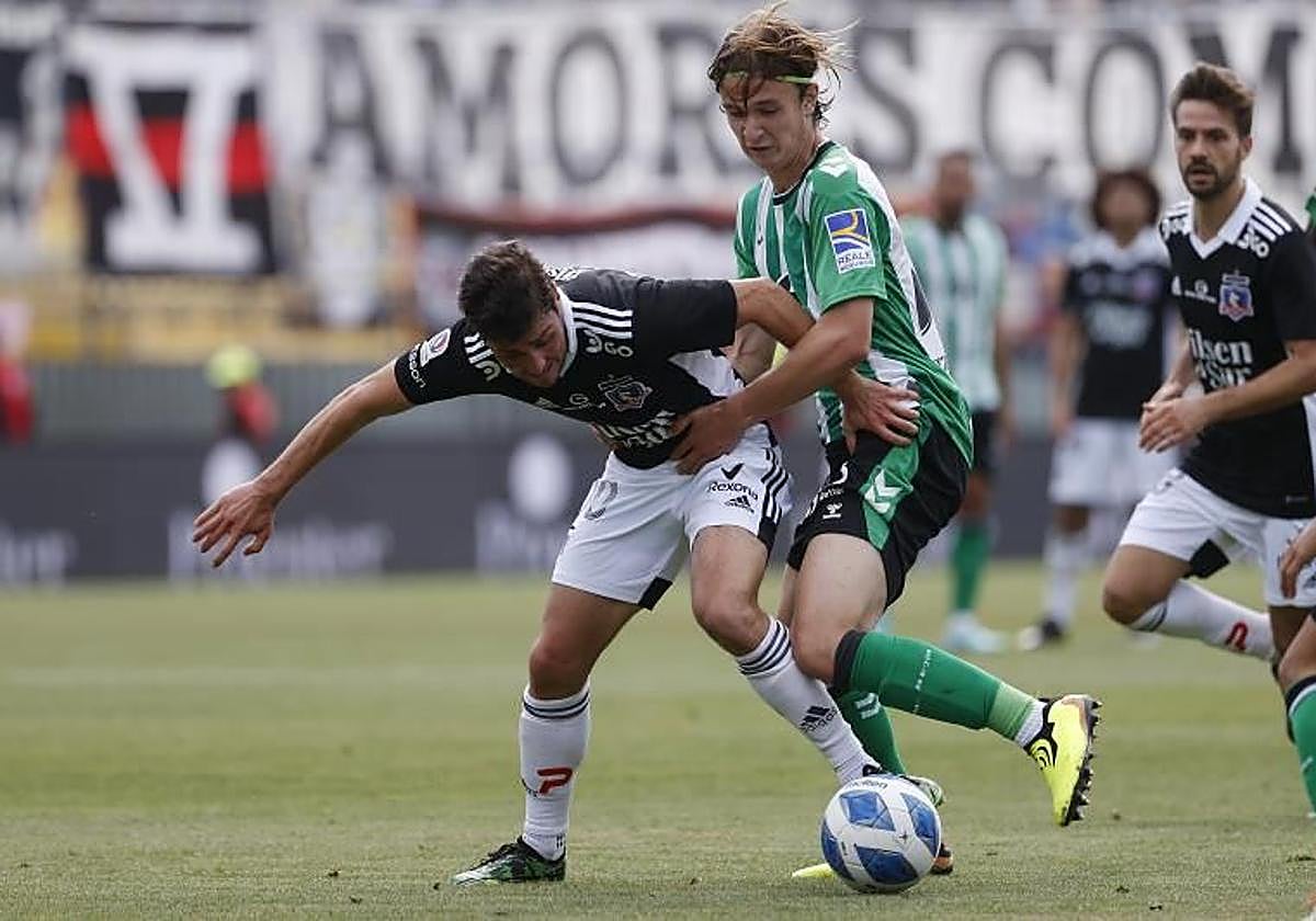 Félix Garreta, en un partido amistoso con el Betis.