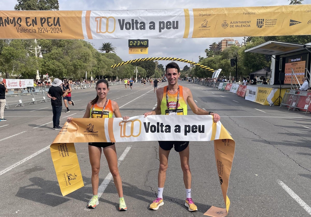 María Ureña y Nacho Giménez, con la cita que han cortado como ganadores de la Volta a Peu